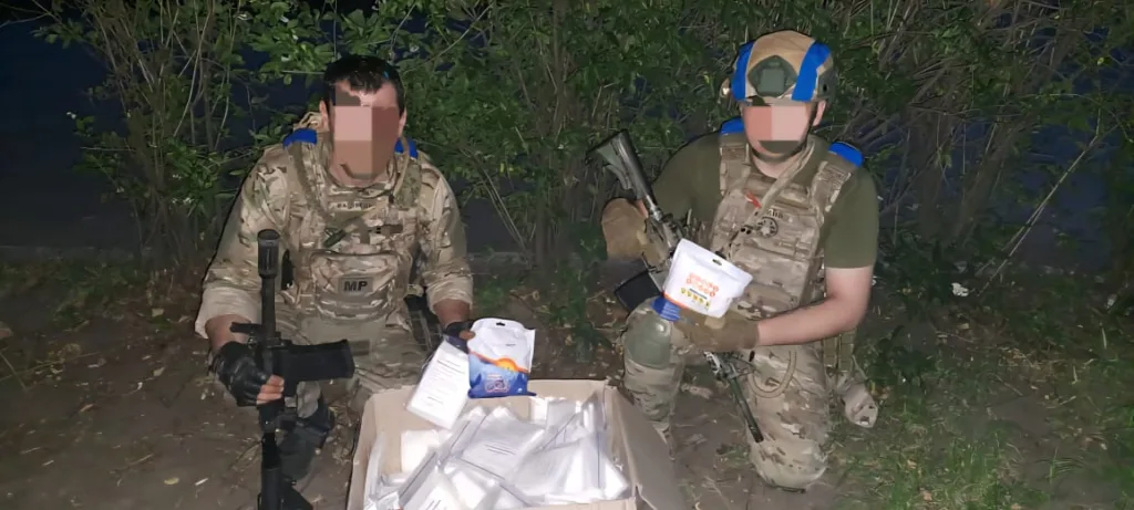 dva vijskovosluzhbovtsi vnochi