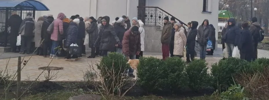 Обід в солом’янському скверику